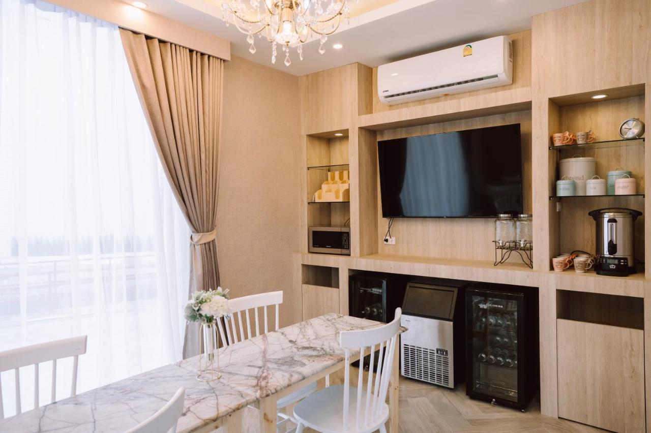 The Cape Hotel Udon Thani Bagian luar foto