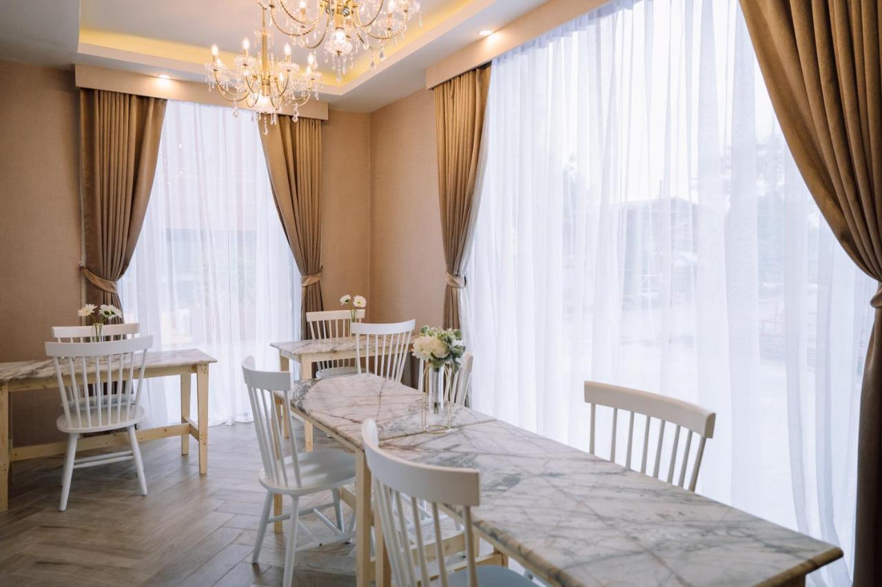 The Cape Hotel Udon Thani Bagian luar foto